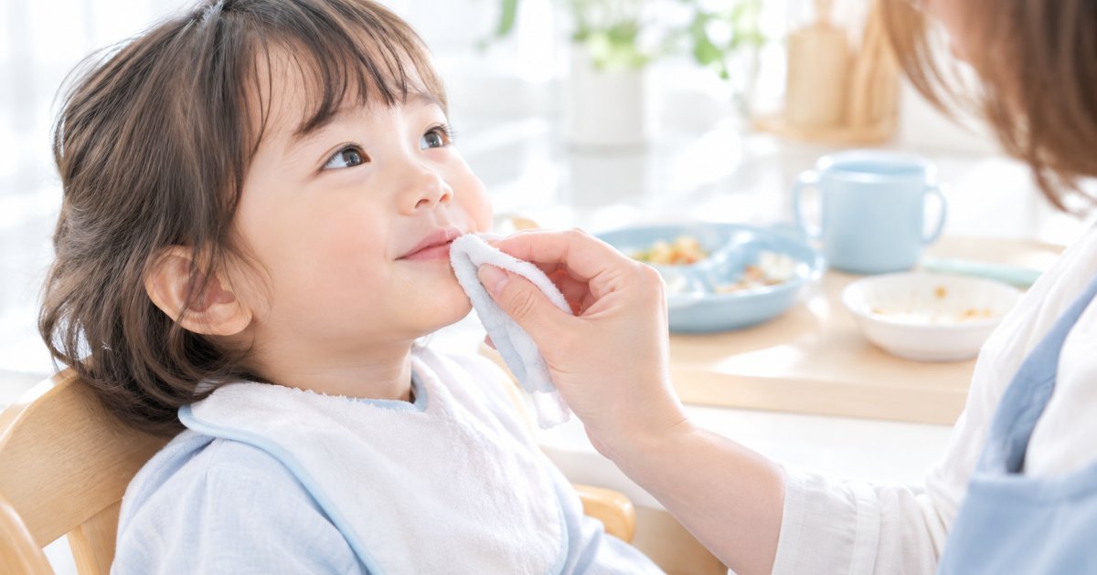 食べた直後の口の中では何が起きているのか